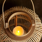 Lampe sur pied en bambou tissé à la main avec lanterne LED