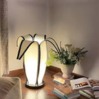Lampe sur pied LED à brancher au design moderne en forme de banane