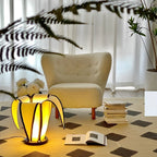 Lampe sur pied LED à brancher au design moderne en forme de banane