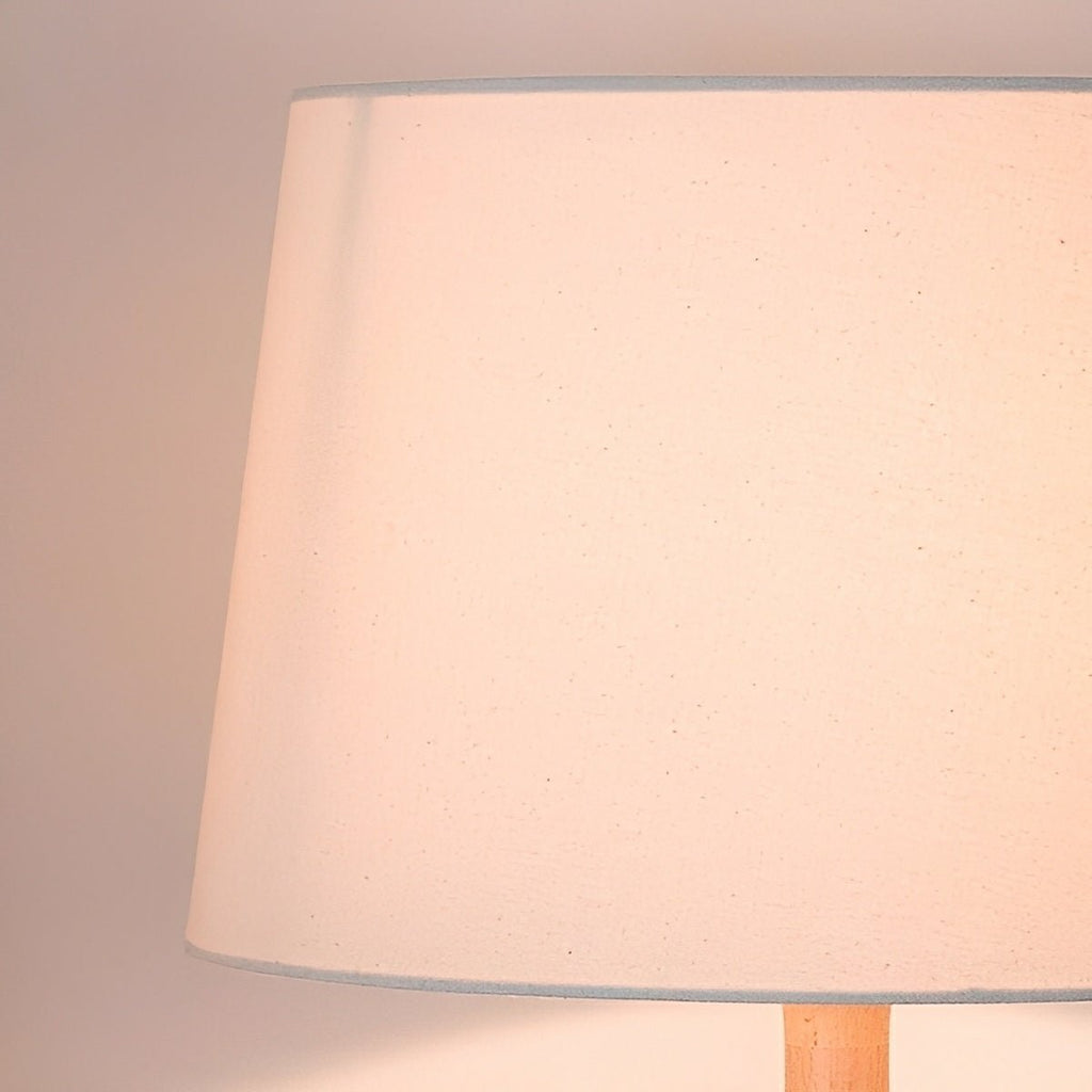 Lampe sur pied LED avec abat-jour en tissu et bois de hêtre moderne