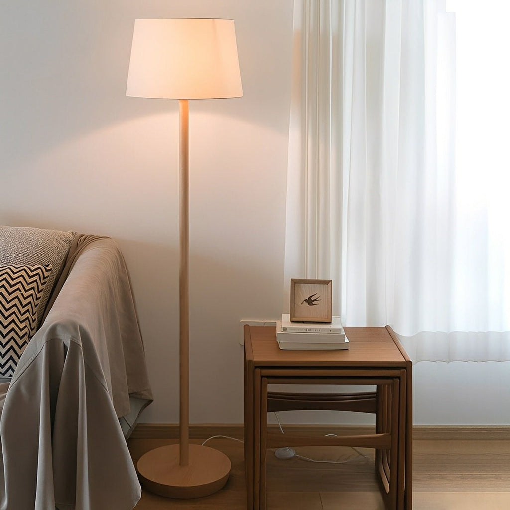 Lampe sur pied LED avec abat-jour en tissu et bois de hêtre moderne