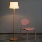 Lampe sur pied LED avec abat-jour en tissu et bois de hêtre moderne