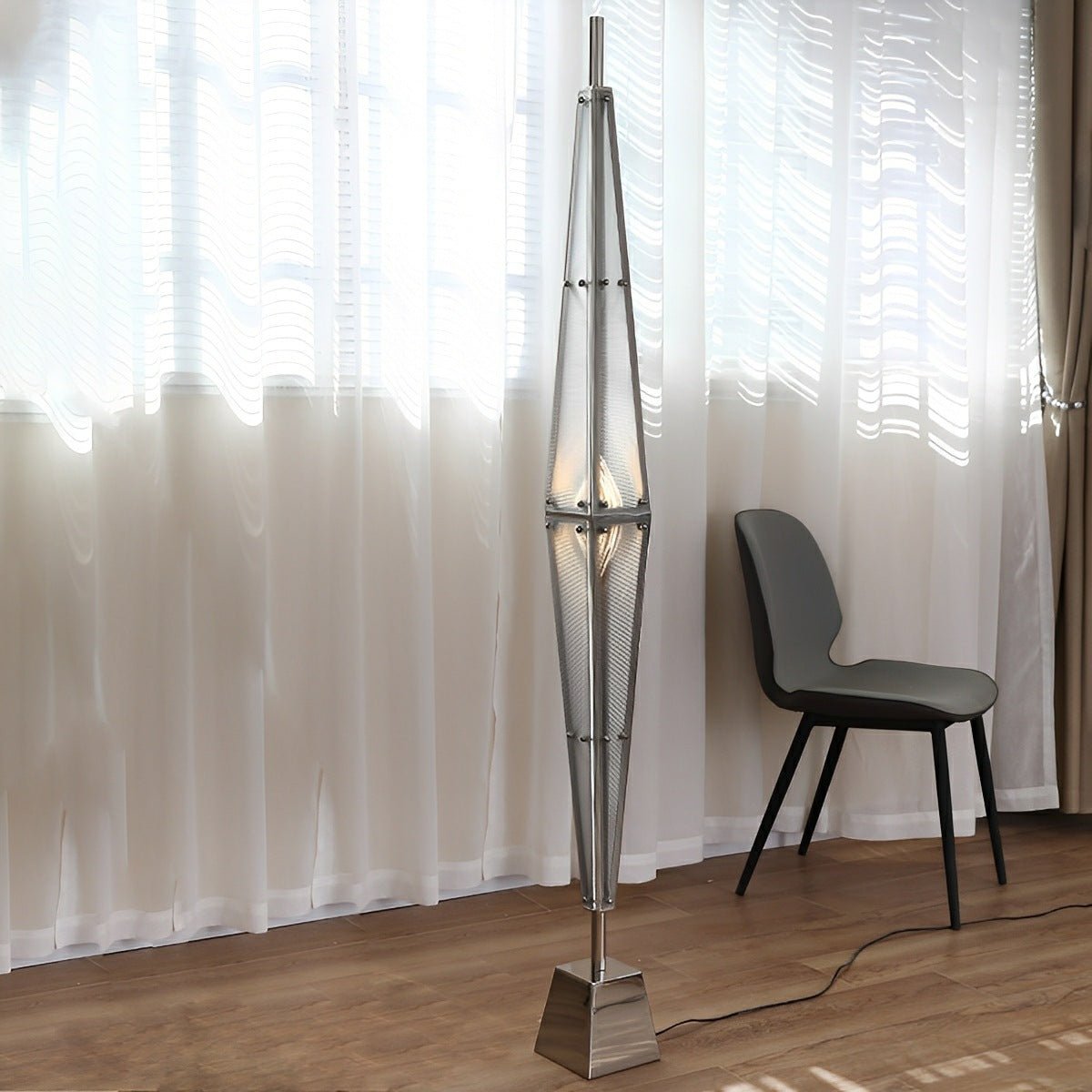 Lampe de sol LED dimmable en forme de diamant moderne et minimaliste