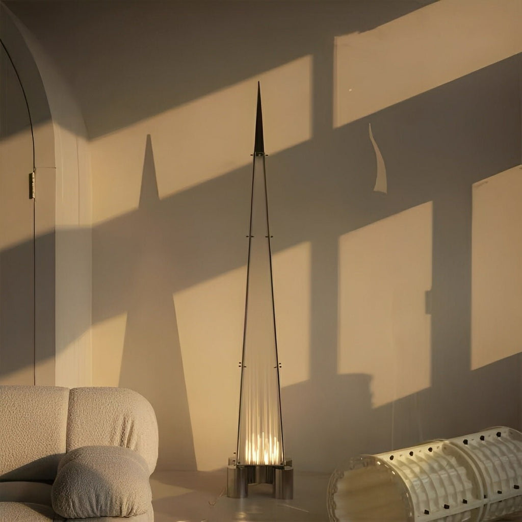 Lampe sur Pied LED Dimmable en Forme de Pyramide Haute et Moderne