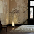 Lampe sur Pied LED Dimmable en Forme de Pyramide Haute et Moderne