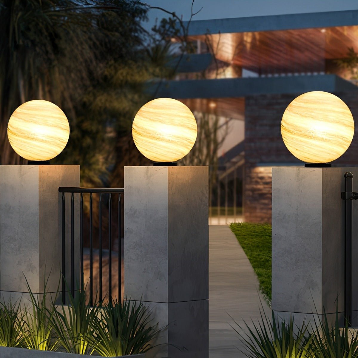 Lumières de poteau d'extérieur modernes étanches en verre rond design planètes