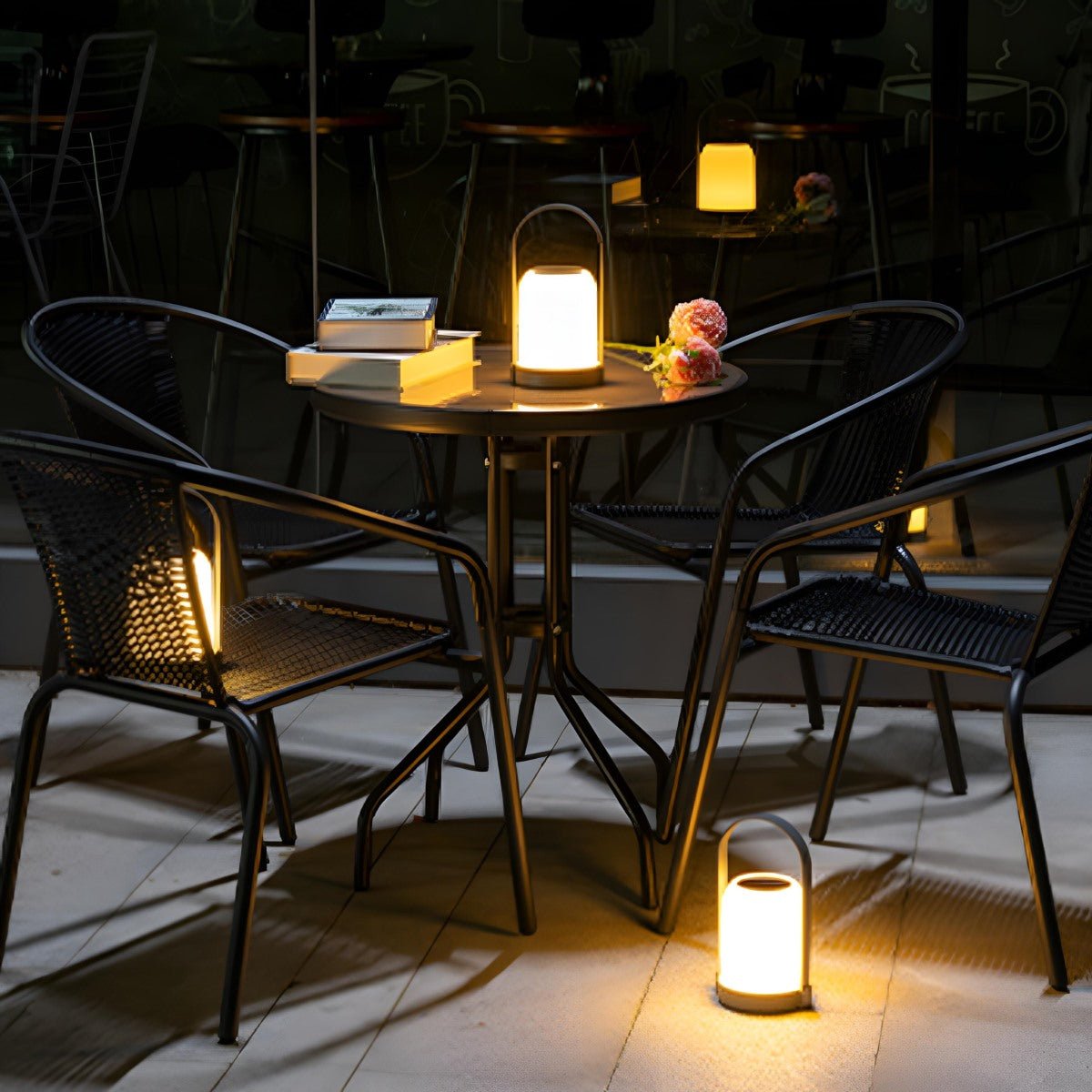 Lampe de Table LED Solaire Étanche Rechargeable pour Extérieur