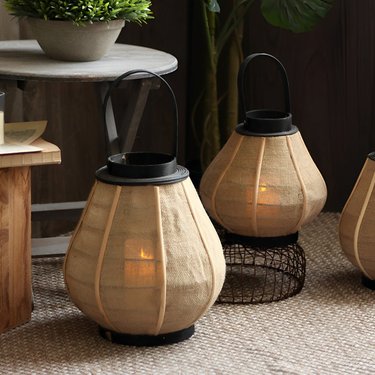 Lampe sur pied en bois vintage avec bougie LED