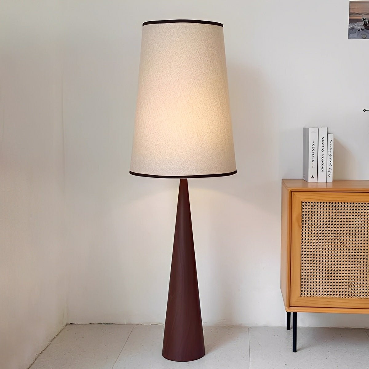 Lampe de sol LED vintage en bois effilé