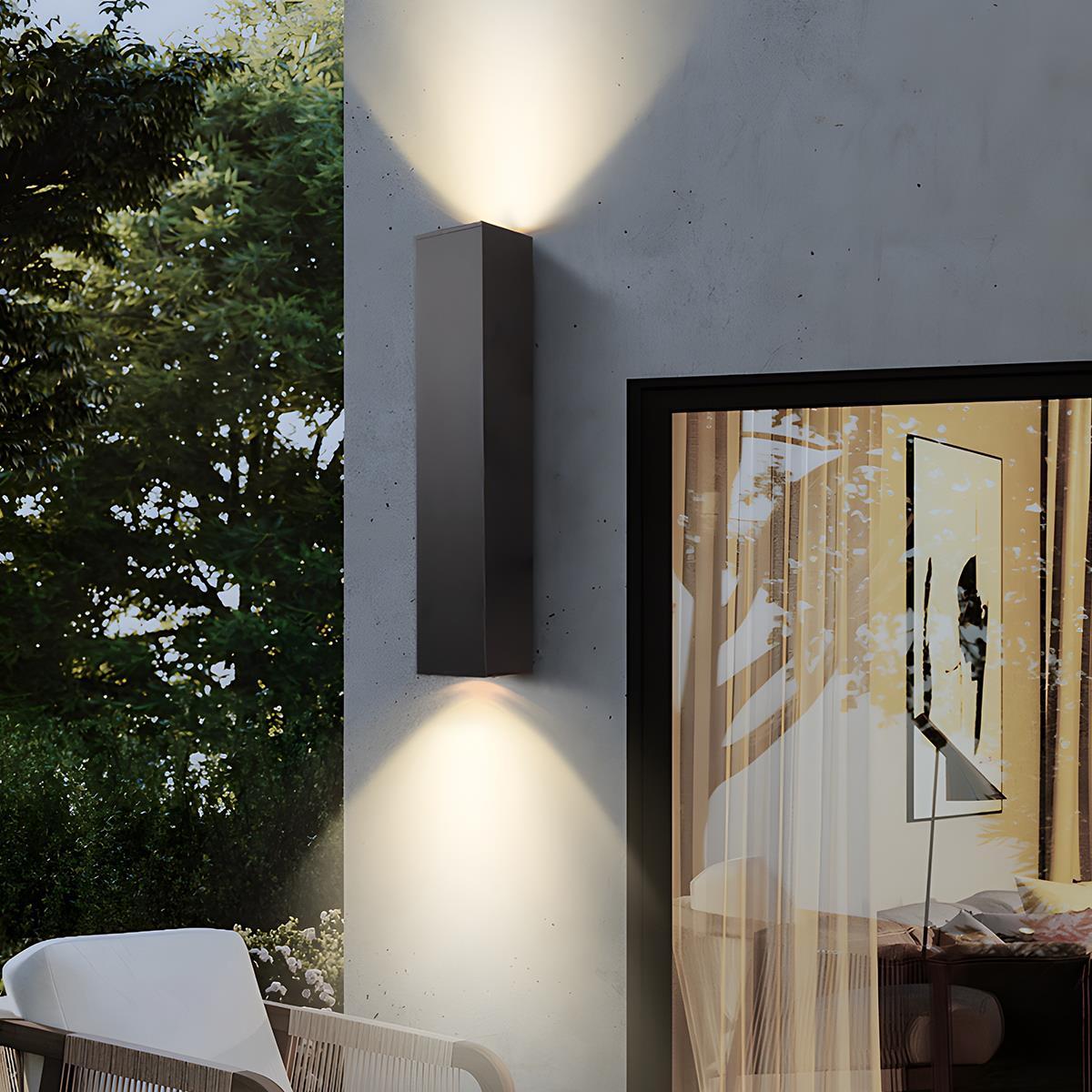 Luminaires muraux extérieurs rectangulaires étanches haut et bas